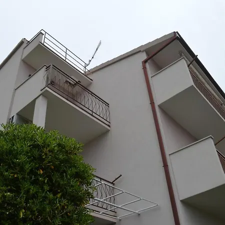 Διαμέρισμα Soba Mira *