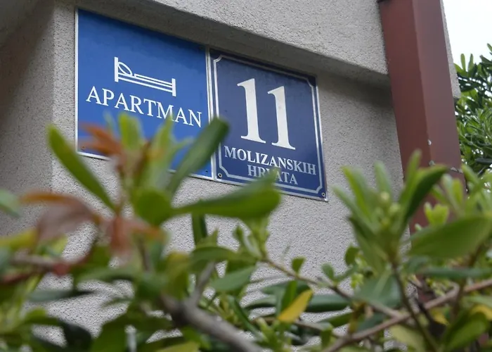 Soba Mira Μακάρσκα