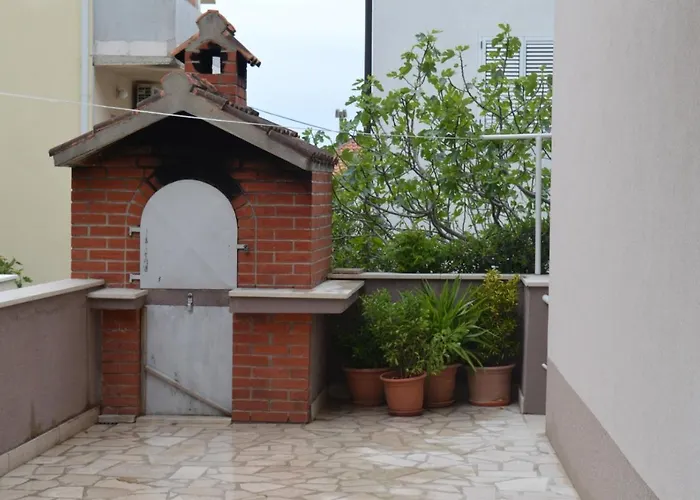 Soba Mira Apartment *